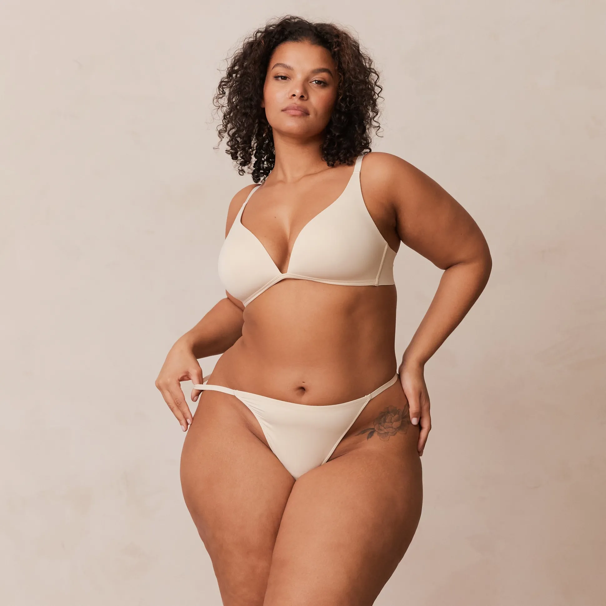 Light Non-Wired Plunge T-Shirt Bra