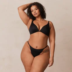 Light Non-Wired Plunge T-Shirt Bra