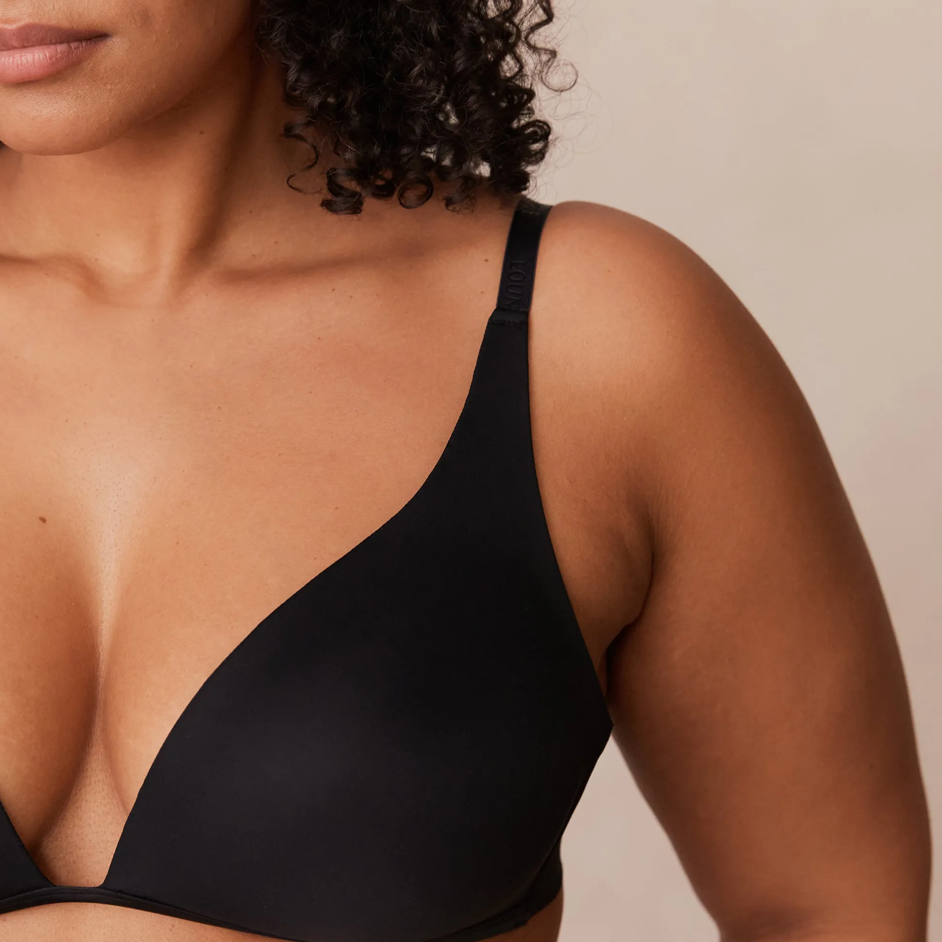 Light Non-Wired Plunge T-Shirt Bra