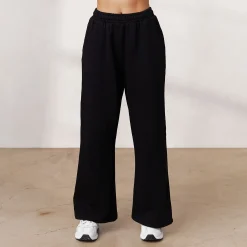 Signature Ribbed Long Sleeve Zip-Up Top