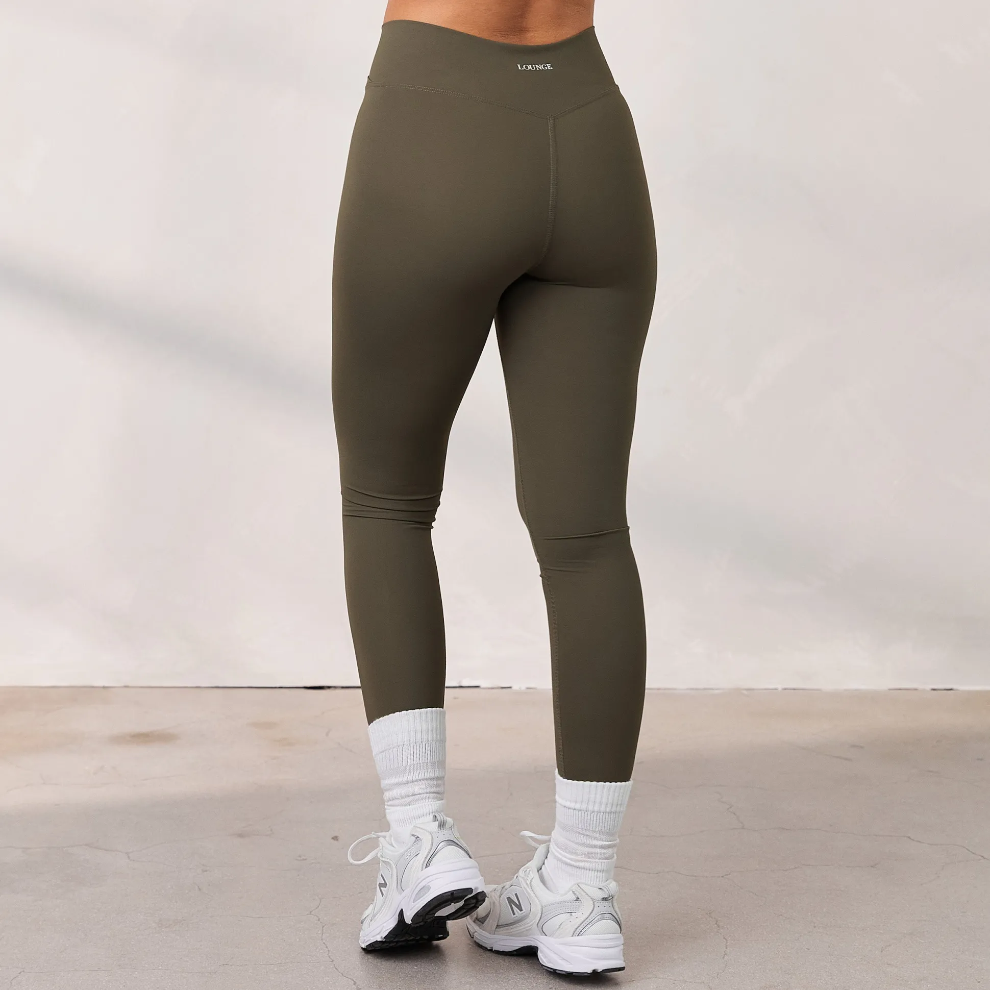 Silhouette Crossover Leggings