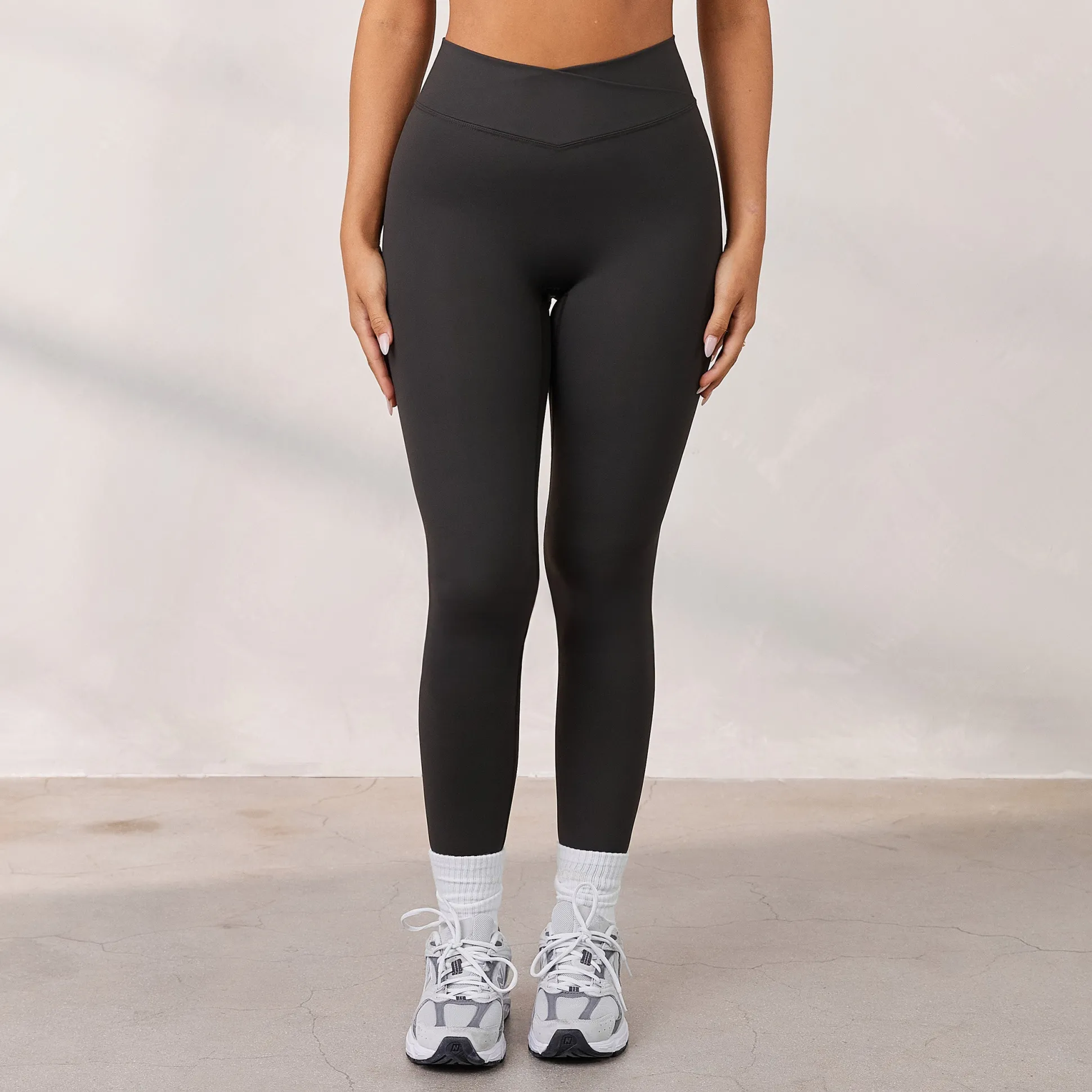Silhouette Crossover Leggings